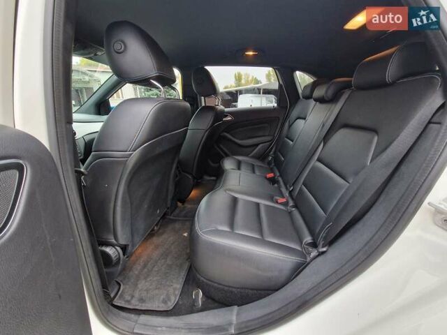 Мерседес Б-клас 2016 у Дніпро (Дніпропетровську) на Automoto.ua Білий Мерседес Б-клас, об'ємом двигуна 0 л та пробігом 99 тис. км за 11999 $, фото 22 на Automoto.ua