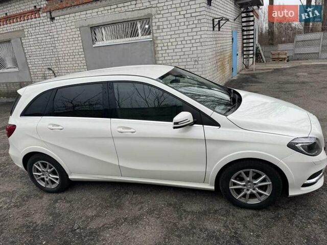 Білий Мерседес Б-клас, об'ємом двигуна 0 л та пробігом 85 тис. км за 14999 $, фото 4 на Automoto.ua