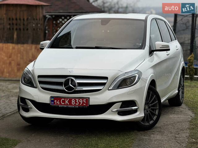 Белый Мерседес Б-класс, объемом двигателя 0 л и пробегом 117 тыс. км за 10550 $, фото 11 на Automoto.ua