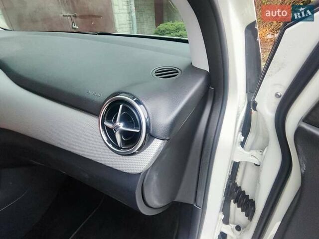 Белый Мерседес Б-класс, объемом двигателя 0 л и пробегом 60 тыс. км за 9999 $, фото 42 на Automoto.ua