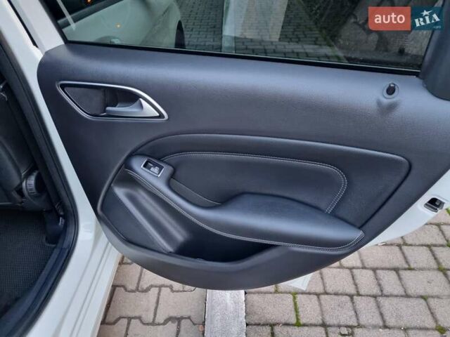 Білий Мерседес Б-клас, об'ємом двигуна 1.5 л та пробігом 269 тис. км за 15750 $, фото 28 на Automoto.ua