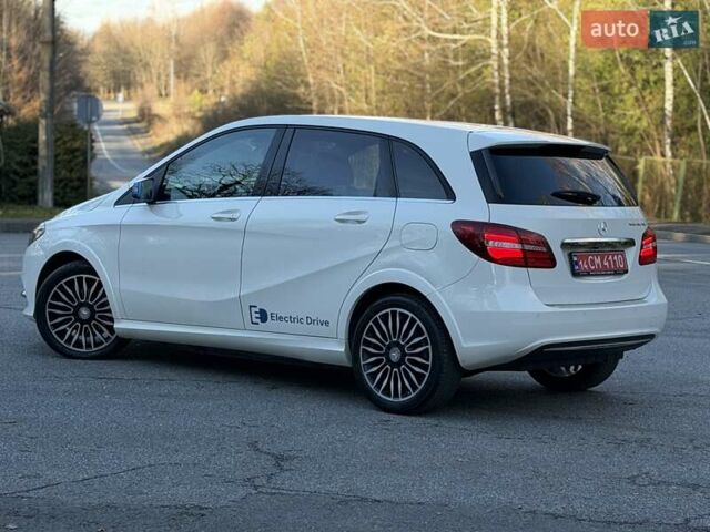 Белый Мерседес Б-класс, объемом двигателя 0 л и пробегом 90 тыс. км за 9800 $, фото 21 на Automoto.ua