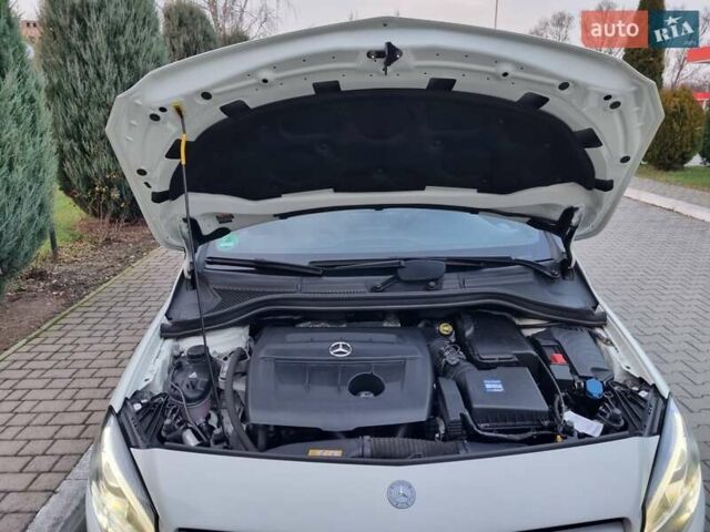 Білий Мерседес Б-клас, об'ємом двигуна 1.5 л та пробігом 269 тис. км за 15750 $, фото 41 на Automoto.ua