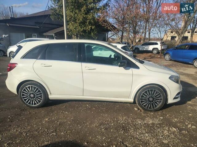 Белый Мерседес Б-класс, объемом двигателя 0 л и пробегом 117 тыс. км за 9850 $, фото 6 на Automoto.ua