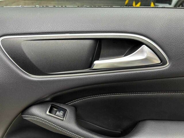 Білий Мерседес Б-клас, об'ємом двигуна 0 л та пробігом 120 тис. км за 11800 $, фото 8 на Automoto.ua