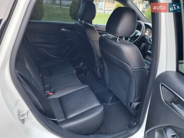 Білий Мерседес Б-клас, об'ємом двигуна 1.5 л та пробігом 269 тис. км за 15750 $, фото 26 на Automoto.ua