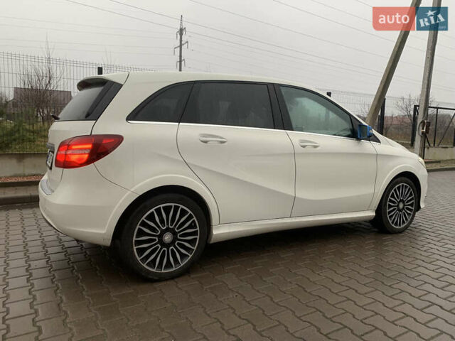 Белый Мерседес Б-класс, объемом двигателя 0 л и пробегом 99 тыс. км за 10350 $, фото 3 на Automoto.ua