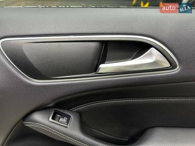 Белый Мерседес Б-класс, объемом двигателя 0 л и пробегом 120 тыс. км за 11800 $, фото 8 на Automoto.ua