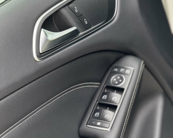 Білий Мерседес Б-клас, об'ємом двигуна 0 л та пробігом 78 тис. км за 10750 $, фото 34 на Automoto.ua