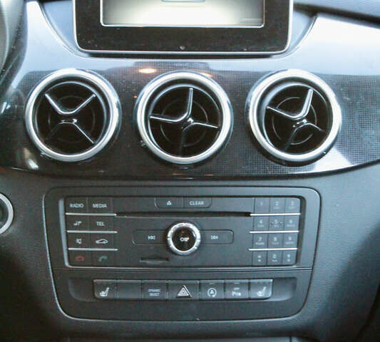 Белый Мерседес Б-класс, объемом двигателя 1.5 л и пробегом 178 тыс. км за 14500 $, фото 22 на Automoto.ua