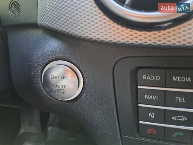 Білий Мерседес Б-клас, об'ємом двигуна 0 л та пробігом 99 тис. км за 10600 $, фото 25 на Automoto.ua