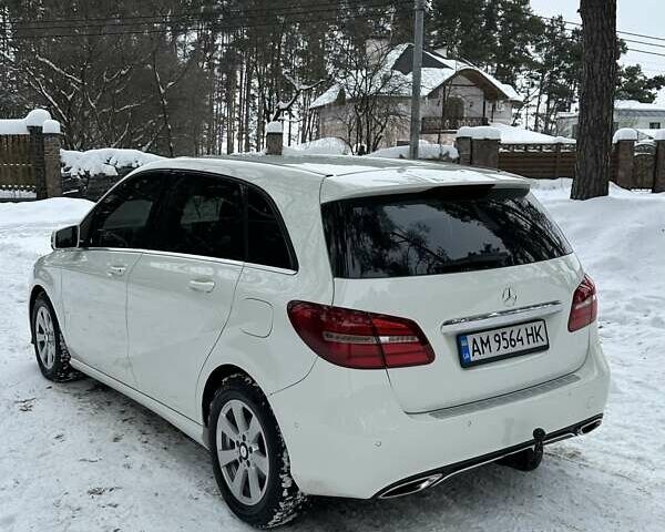 Білий Мерседес Б-клас, об'ємом двигуна 2.14 л та пробігом 339 тис. км за 16400 $, фото 7 на Automoto.ua