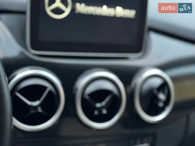 Білий Мерседес Б-клас, об'ємом двигуна 0 л та пробігом 118 тис. км за 9950 $, фото 29 на Automoto.ua