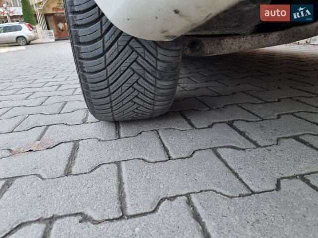 Білий Мерседес Б-клас, об'ємом двигуна 1.5 л та пробігом 269 тис. км за 15750 $, фото 38 на Automoto.ua