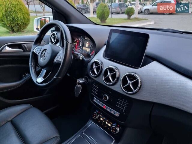 Білий Мерседес Б-клас, об'ємом двигуна 1.5 л та пробігом 269 тис. км за 15750 $, фото 32 на Automoto.ua