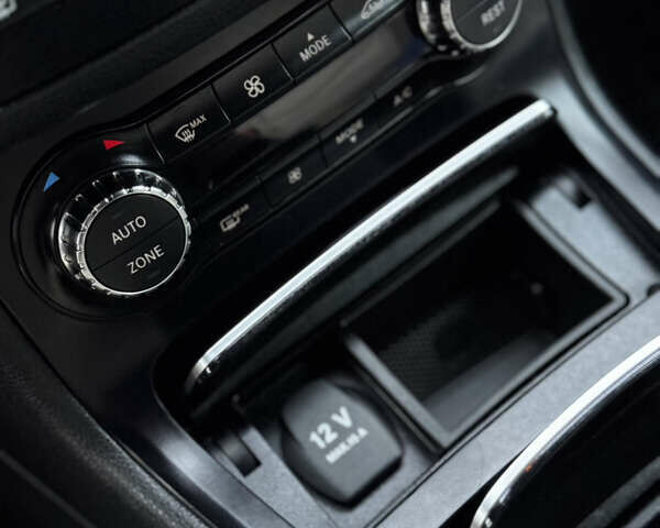 Белый Мерседес Б-класс, объемом двигателя 0 л и пробегом 117 тыс. км за 10550 $, фото 32 на Automoto.ua