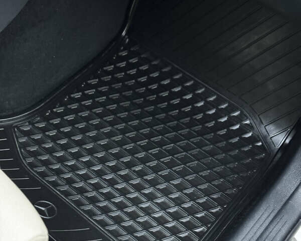 Белый Мерседес Б-класс, объемом двигателя 0 л и пробегом 117 тыс. км за 10550 $, фото 42 на Automoto.ua