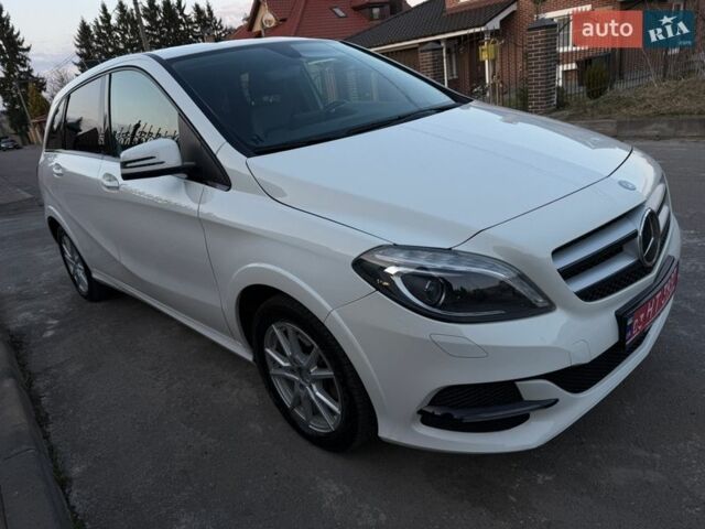 Белый Мерседес Б-класс, объемом двигателя 0 л и пробегом 91 тыс. км за 13000 $, фото 3 на Automoto.ua