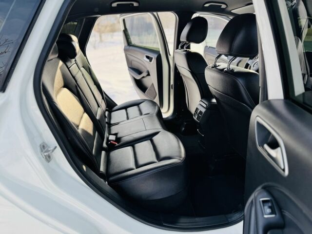 Белый Мерседес Б-класс, объемом двигателя 2.1 л и пробегом 67 тыс. км за 17500 $, фото 12 на Automoto.ua