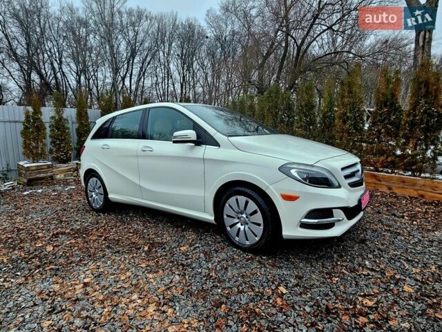 Білий Мерседес Б-клас, об'ємом двигуна 0 л та пробігом 179 тис. км за 9000 $, фото 12 на Automoto.ua