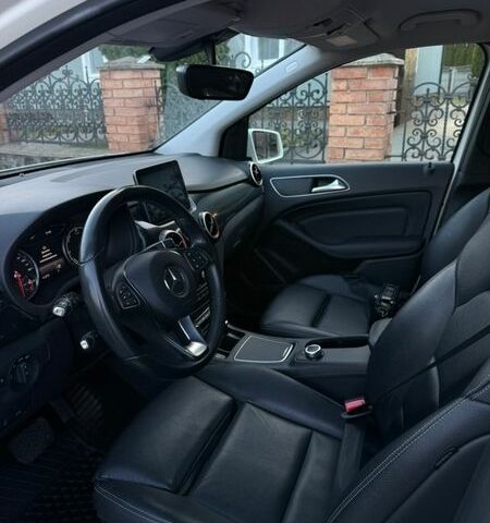 Белый Мерседес Б-класс, объемом двигателя 0 л и пробегом 91 тыс. км за 13000 $, фото 6 на Automoto.ua