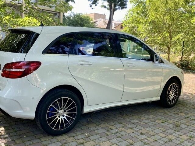 Белый Мерседес Б-класс, объемом двигателя 0 л и пробегом 57 тыс. км за 13900 $, фото 22 на Automoto.ua