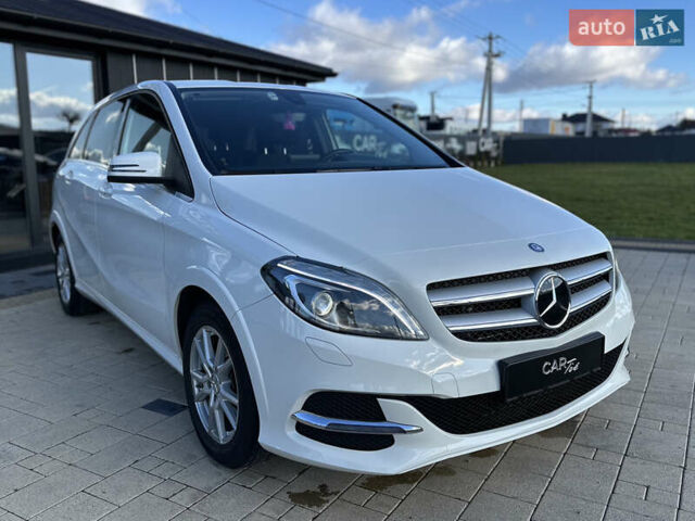 Білий Мерседес Б-клас, об'ємом двигуна 0 л та пробігом 63 тис. км за 11900 $, фото 1 на Automoto.ua