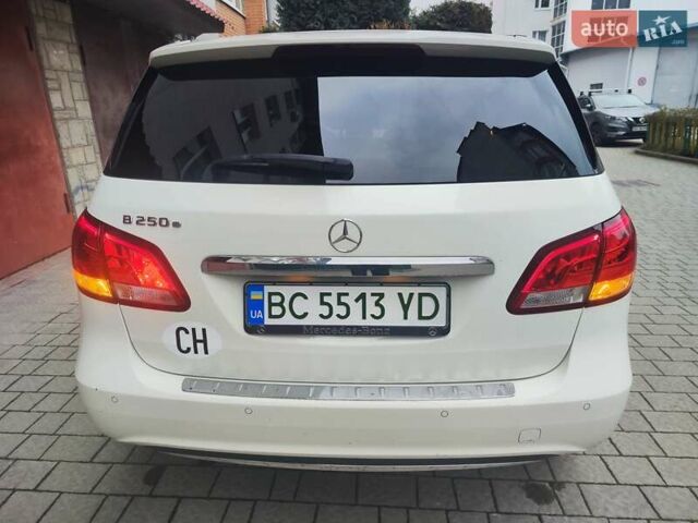 Белый Мерседес Б-класс, объемом двигателя 0 л и пробегом 60 тыс. км за 9999 $, фото 16 на Automoto.ua