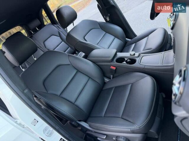 Белый Мерседес Б-класс, объемом двигателя 0 л и пробегом 90 тыс. км за 9800 $, фото 52 на Automoto.ua