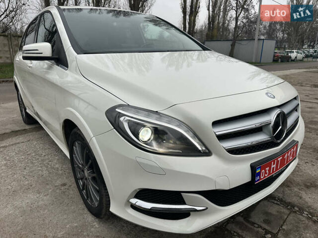 Білий Мерседес Б-клас, об'ємом двигуна 0 л та пробігом 54 тис. км за 10200 $, фото 2 на Automoto.ua