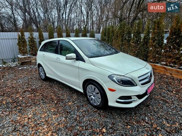 Білий Мерседес Б-клас, об'ємом двигуна 0 л та пробігом 179 тис. км за 9000 $, фото 13 на Automoto.ua