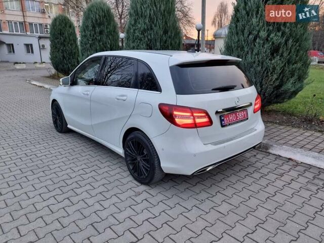 Білий Мерседес Б-клас, об'ємом двигуна 1.5 л та пробігом 269 тис. км за 15750 $, фото 5 на Automoto.ua