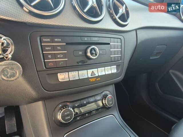 Белый Мерседес Б-класс, объемом двигателя 0 л и пробегом 62 тыс. км за 12000 $, фото 26 на Automoto.ua