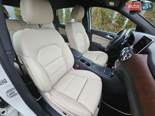 Білий Мерседес Б-клас, об'ємом двигуна 0 л та пробігом 179 тис. км за 9000 $, фото 76 на Automoto.ua