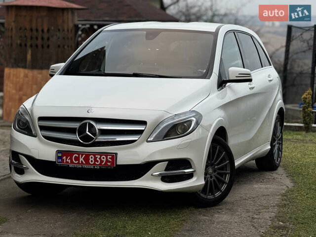 Белый Мерседес Б-класс, объемом двигателя 0 л и пробегом 117 тыс. км за 10550 $, фото 10 на Automoto.ua