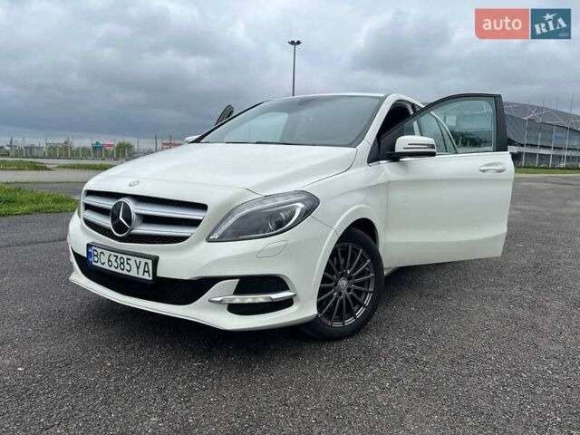 Белый Мерседес Б-класс, объемом двигателя 0 л и пробегом 92 тыс. км за 11900 $, фото 5 на Automoto.ua