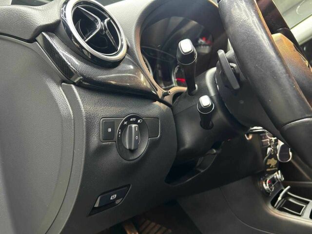 Білий Мерседес Б-клас, об'ємом двигуна 0 л та пробігом 120 тис. км за 11800 $, фото 21 на Automoto.ua