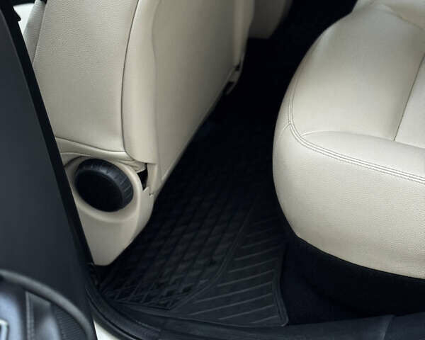 Белый Мерседес Б-класс, объемом двигателя 0 л и пробегом 117 тыс. км за 10550 $, фото 35 на Automoto.ua