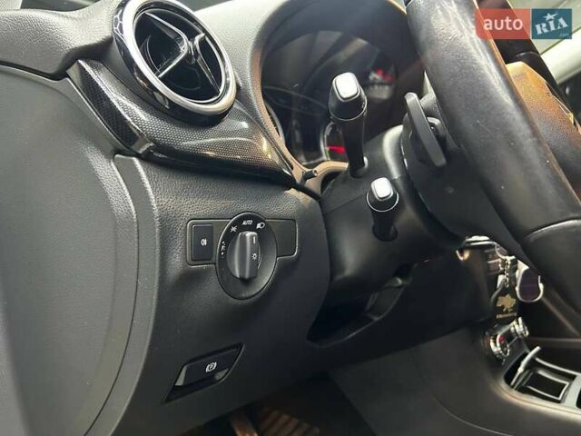 Белый Мерседес Б-класс, объемом двигателя 0 л и пробегом 120 тыс. км за 11800 $, фото 21 на Automoto.ua