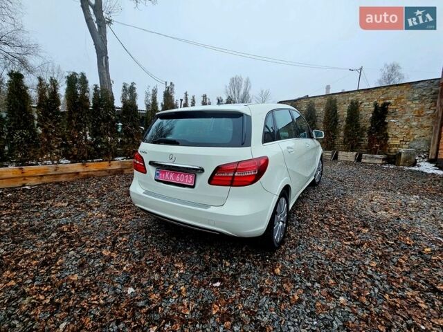 Білий Мерседес Б-клас, об'ємом двигуна 0 л та пробігом 179 тис. км за 9000 $, фото 8 на Automoto.ua