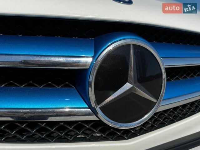 Белый Мерседес Б-класс, объемом двигателя 0 л и пробегом 124 тыс. км за 14000 $, фото 7 на Automoto.ua