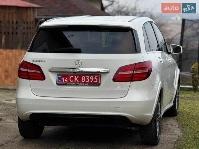 Белый Мерседес Б-класс, объемом двигателя 0 л и пробегом 117 тыс. км за 9950 $, фото 17 на Automoto.ua