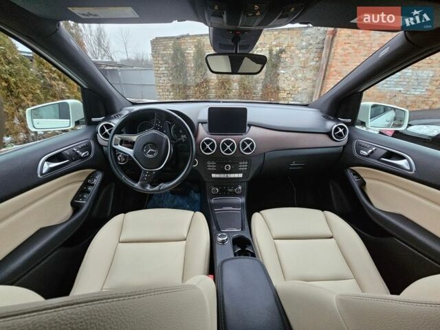 Білий Мерседес Б-клас, об'ємом двигуна 0 л та пробігом 179 тис. км за 9000 $, фото 62 на Automoto.ua