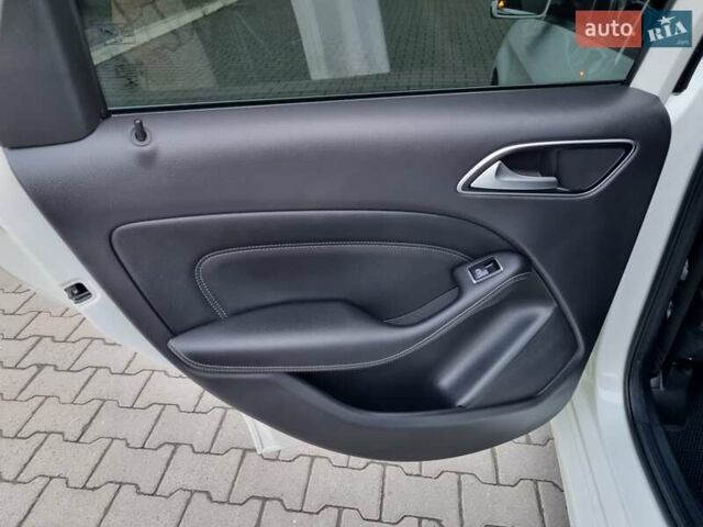 Білий Мерседес Б-клас, об'ємом двигуна 1.5 л та пробігом 269 тис. км за 15750 $, фото 24 на Automoto.ua