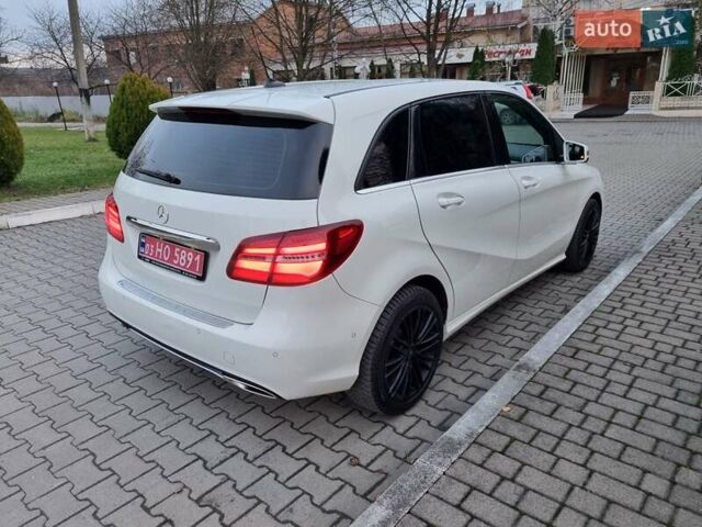 Білий Мерседес Б-клас, об'ємом двигуна 1.5 л та пробігом 269 тис. км за 15750 $, фото 3 на Automoto.ua