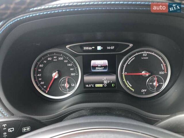 Белый Мерседес Б-класс, объемом двигателя 0 л и пробегом 43 тыс. км за 14800 $, фото 18 на Automoto.ua