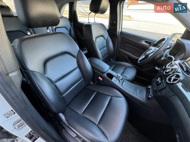 Белый Мерседес Б-класс, объемом двигателя 1.99 л и пробегом 158 тыс. км за 11999 $, фото 34 на Automoto.ua