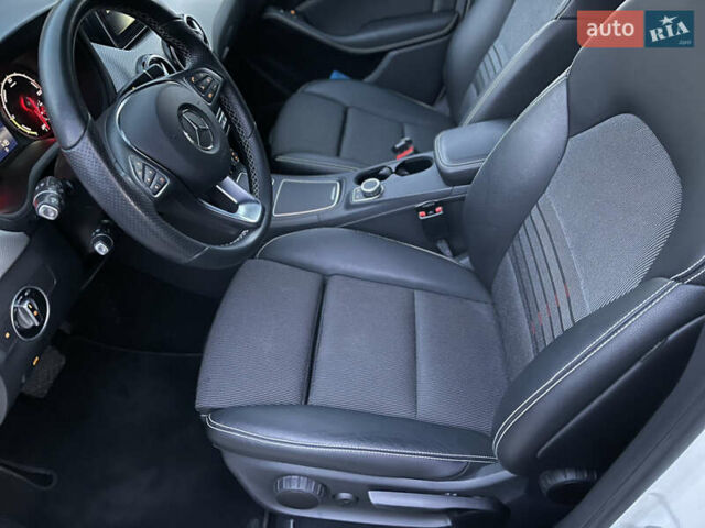 Белый Мерседес Б-класс, объемом двигателя 0 л и пробегом 65 тыс. км за 13900 $, фото 26 на Automoto.ua