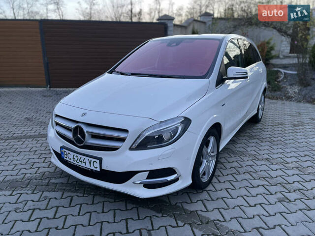 Белый Мерседес Б-класс, объемом двигателя 0 л и пробегом 65 тыс. км за 13900 $, фото 3 на Automoto.ua