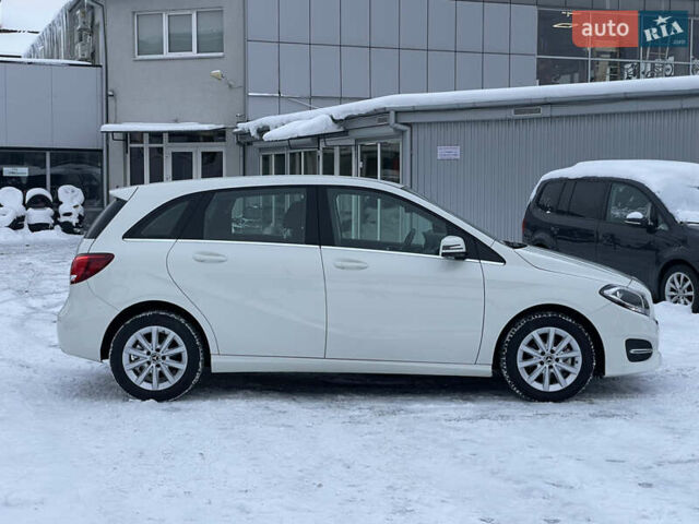 Белый Мерседес Б-класс, объемом двигателя 1.5 л и пробегом 70 тыс. км за 17900 $, фото 6 на Automoto.ua